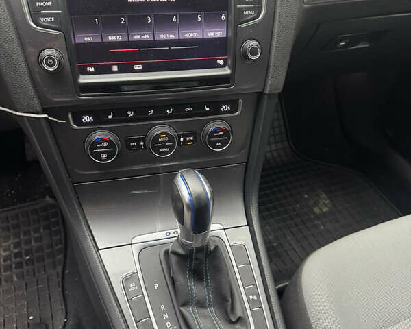 Коричневый Фольксваген e-Golf, объемом двигателя 0 л и пробегом 179 тыс. км за 8500 $, фото 15 на Automoto.ua