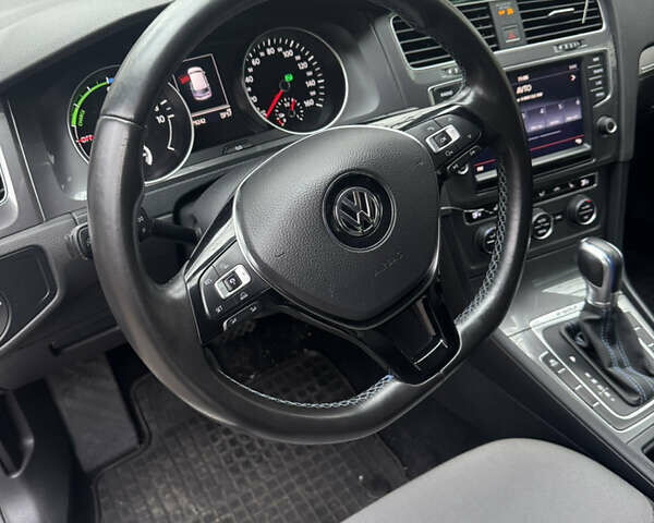 Коричневый Фольксваген e-Golf, объемом двигателя 0 л и пробегом 179 тыс. км за 8500 $, фото 14 на Automoto.ua