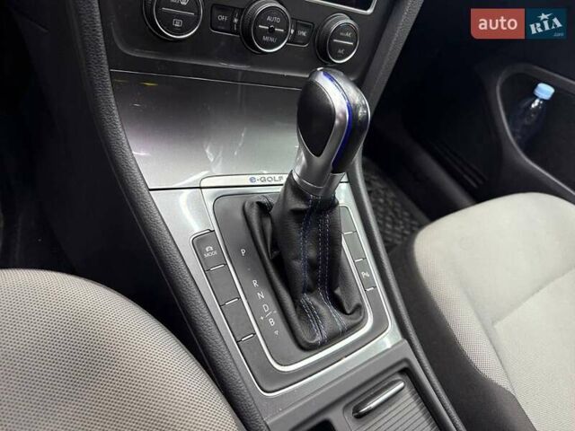 Коричневый Фольксваген e-Golf, объемом двигателя 0 л и пробегом 124 тыс. км за 9400 $, фото 12 на Automoto.ua