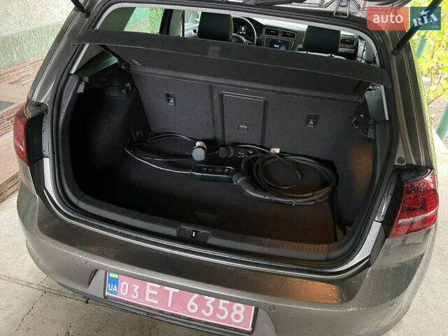 Коричневый Фольксваген e-Golf, объемом двигателя 0 л и пробегом 131 тыс. км за 8599 $, фото 19 на Automoto.ua