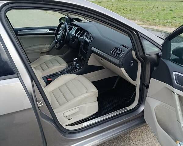 Коричневый Фольксваген e-Golf, объемом двигателя 0 л и пробегом 150 тыс. км за 9700 $, фото 10 на Automoto.ua