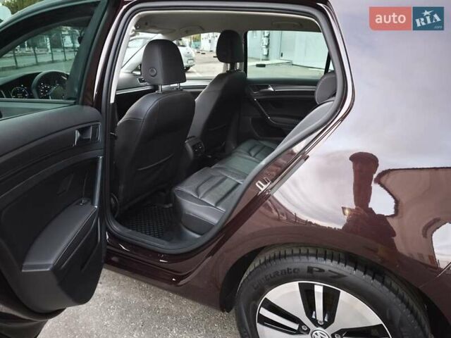 Коричневый Фольксваген e-Golf, объемом двигателя 0 л и пробегом 145 тыс. км за 15999 $, фото 41 на Automoto.ua