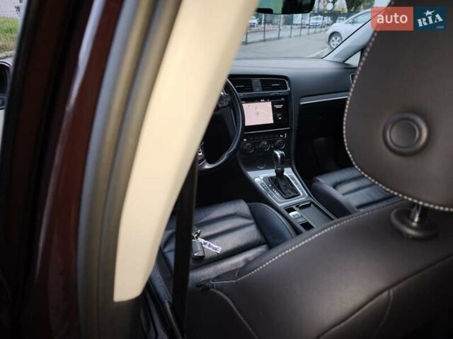 Коричневый Фольксваген e-Golf, объемом двигателя 0 л и пробегом 145 тыс. км за 15999 $, фото 39 на Automoto.ua