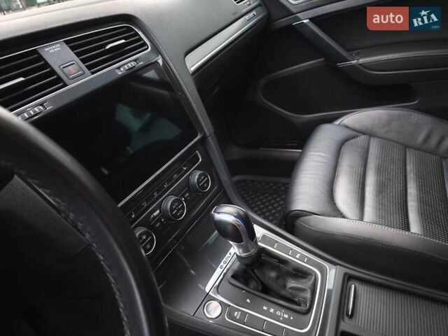 Коричневый Фольксваген e-Golf, объемом двигателя 0 л и пробегом 145 тыс. км за 15999 $, фото 63 на Automoto.ua