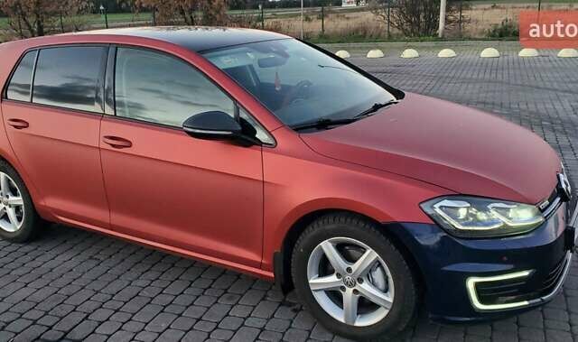 Красный Фольксваген e-Golf, объемом двигателя 0 л и пробегом 160 тыс. км за 11600 $, фото 7 на Automoto.ua