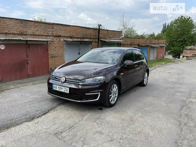 Червоний Фольксваген e-Golf, об'ємом двигуна 0 л та пробігом 88 тис. км за 13900 $, фото 8 на Automoto.ua