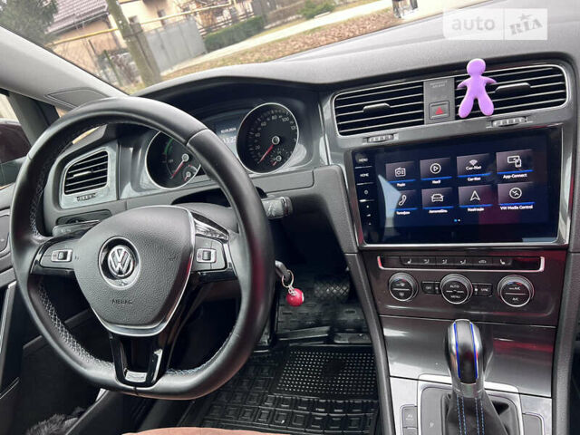 Червоний Фольксваген e-Golf, об'ємом двигуна 0 л та пробігом 88 тис. км за 13900 $, фото 18 на Automoto.ua