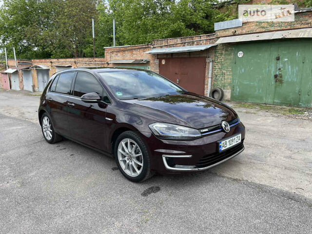 Червоний Фольксваген e-Golf, об'ємом двигуна 0 л та пробігом 88 тис. км за 13900 $, фото 10 на Automoto.ua