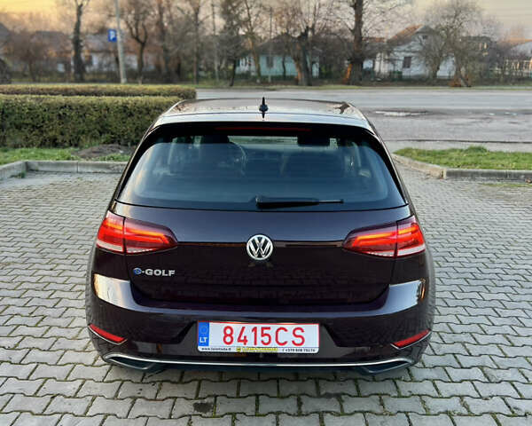 Красный Фольксваген e-Golf, объемом двигателя 0 л и пробегом 183 тыс. км за 11300 $, фото 6 на Automoto.ua