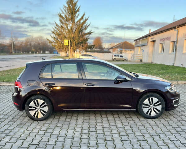 Красный Фольксваген e-Golf, объемом двигателя 0 л и пробегом 183 тыс. км за 11300 $, фото 4 на Automoto.ua