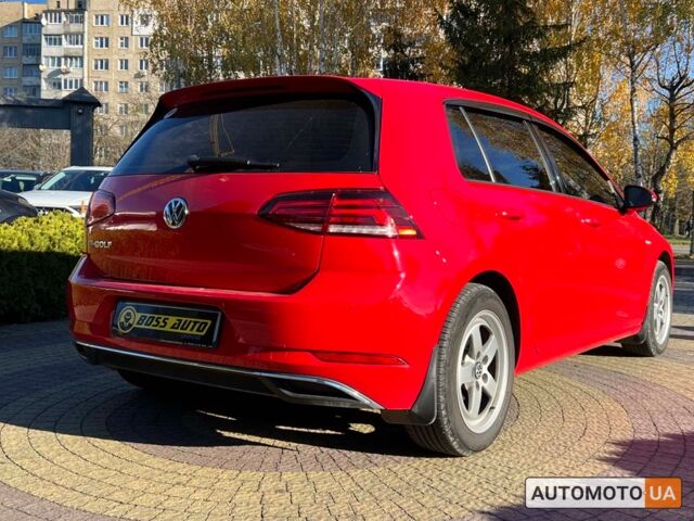 Красный Фольксваген e-Golf, объемом двигателя 36 л и пробегом 89 тыс. км за 14500 $, фото 6 на Automoto.ua