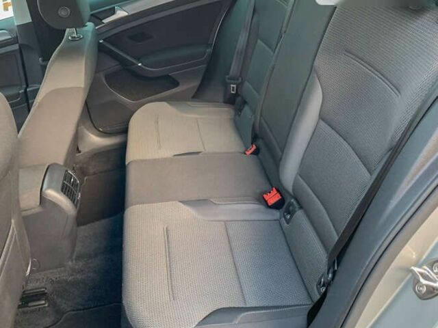 Фольксваген e-Golf, объемом двигателя 0 л и пробегом 92 тыс. км за 19950 $, фото 7 на Automoto.ua