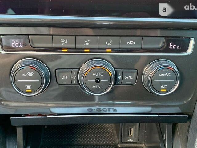 Фольксваген e-Golf, объемом двигателя 0 л и пробегом 92 тыс. км за 19950 $, фото 23 на Automoto.ua