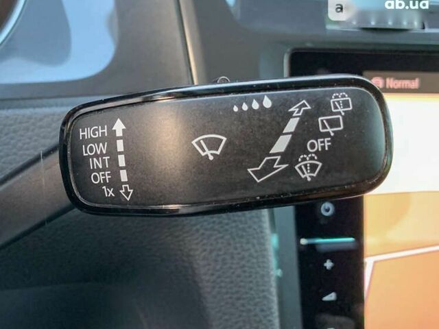 Фольксваген e-Golf, объемом двигателя 0 л и пробегом 92 тыс. км за 19950 $, фото 25 на Automoto.ua