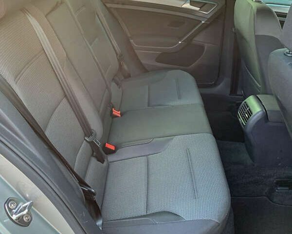 Фольксваген e-Golf, объемом двигателя 0 л и пробегом 92 тыс. км за 19950 $, фото 8 на Automoto.ua