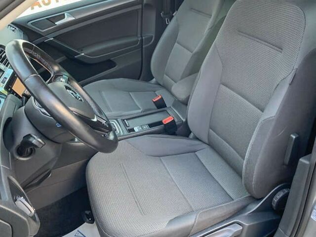 Фольксваген e-Golf, объемом двигателя 0 л и пробегом 92 тыс. км за 19950 $, фото 6 на Automoto.ua