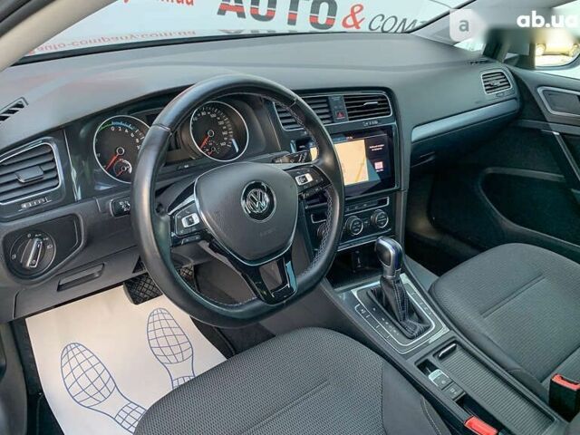 Фольксваген e-Golf, объемом двигателя 0 л и пробегом 92 тыс. км за 19950 $, фото 5 на Automoto.ua