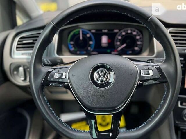 Фольксваген e-Golf, объемом двигателя 0 л и пробегом 85 тыс. км за 19999 $, фото 17 на Automoto.ua