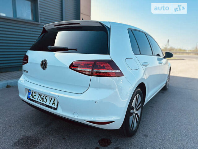 Фольксваген e-Golf, объемом двигателя 0 л и пробегом 135 тыс. км за 10999 $, фото 8 на Automoto.ua