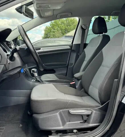 Фольксваген e-Golf, объемом двигателя 0 л и пробегом 141 тыс. км за 8999 $, фото 8 на Automoto.ua