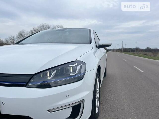 Фольксваген e-Golf, объемом двигателя 0 л и пробегом 117 тыс. км за 11999 $, фото 111 на Automoto.ua