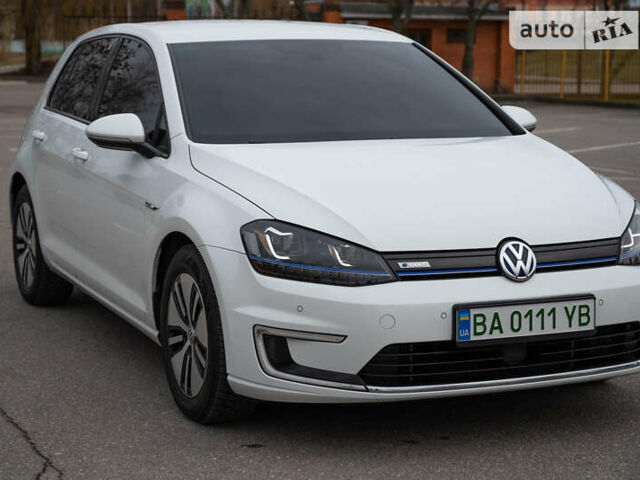 Фольксваген e-Golf, объемом двигателя 0 л и пробегом 110 тыс. км за 10500 $, фото 2 на Automoto.ua