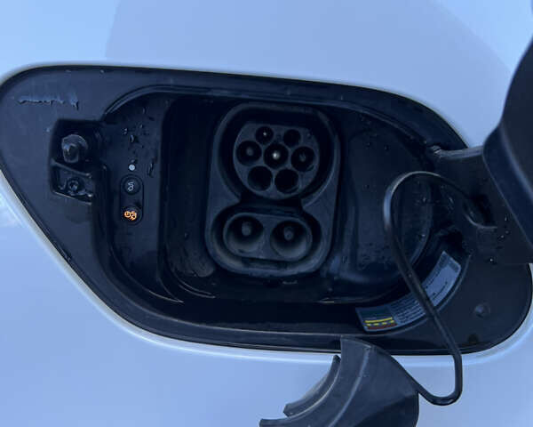 Фольксваген e-Golf, объемом двигателя 0 л и пробегом 110 тыс. км за 9200 $, фото 20 на Automoto.ua