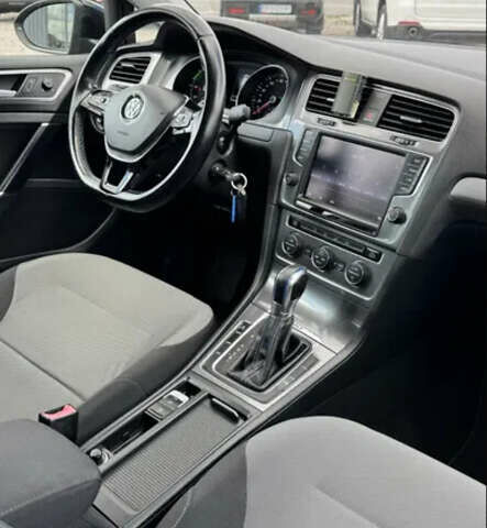 Фольксваген e-Golf, объемом двигателя 0 л и пробегом 141 тыс. км за 8999 $, фото 14 на Automoto.ua