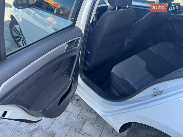 Фольксваген e-Golf, об'ємом двигуна 0 л та пробігом 110 тис. км за 9200 $, фото 10 на Automoto.ua