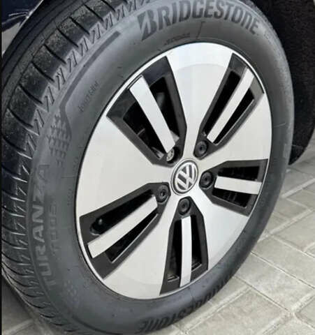Фольксваген e-Golf, объемом двигателя 0 л и пробегом 141 тыс. км за 8999 $, фото 18 на Automoto.ua