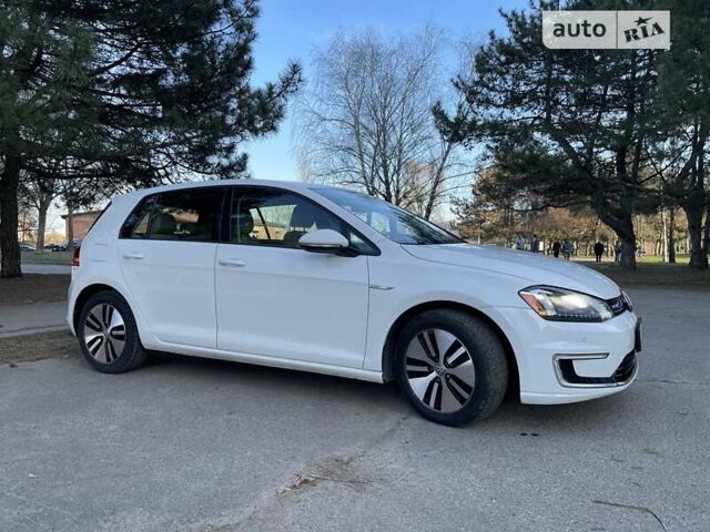 Фольксваген e-Golf, об'ємом двигуна 0 л та пробігом 99 тис. км за 10990 $, фото 23 на Automoto.ua