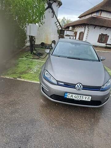 Фольксваген e-Golf, объемом двигателя 0 л и пробегом 100 тыс. км за 10800 $, фото 2 на Automoto.ua