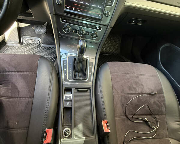 Фольксваген e-Golf, объемом двигателя 0 л и пробегом 91 тыс. км за 9900 $, фото 18 на Automoto.ua