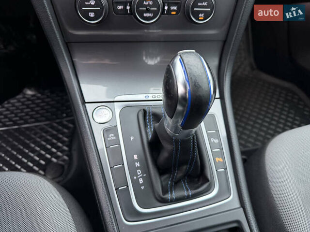 Фольксваген e-Golf, объемом двигателя 0 л и пробегом 110 тыс. км за 8990 $, фото 38 на Automoto.ua