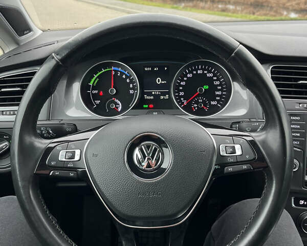 Фольксваген e-Golf, об'ємом двигуна 0 л та пробігом 115 тис. км за 8800 $, фото 46 на Automoto.ua