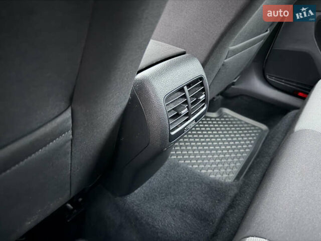 Фольксваген e-Golf, объемом двигателя 0 л и пробегом 110 тыс. км за 8990 $, фото 80 на Automoto.ua