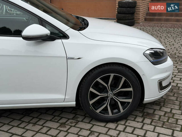 Фольксваген e-Golf, объемом двигателя 0 л и пробегом 110 тыс. км за 8990 $, фото 15 на Automoto.ua