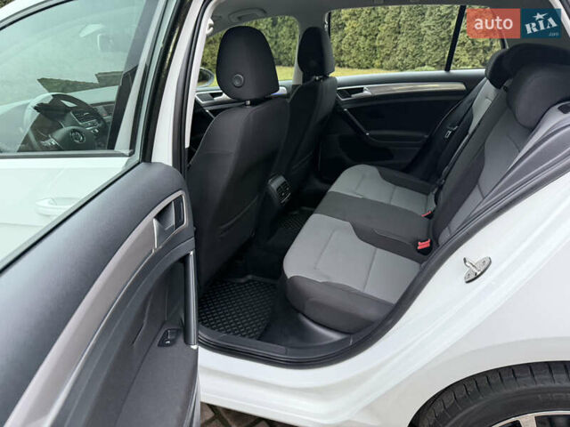 Фольксваген e-Golf, объемом двигателя 0 л и пробегом 110 тыс. км за 8990 $, фото 48 на Automoto.ua