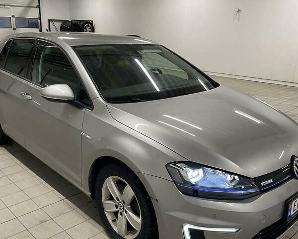 Фольксваген e-Golf, объемом двигателя 0 л и пробегом 120 тыс. км за 10000 $, фото 2 на Automoto.ua