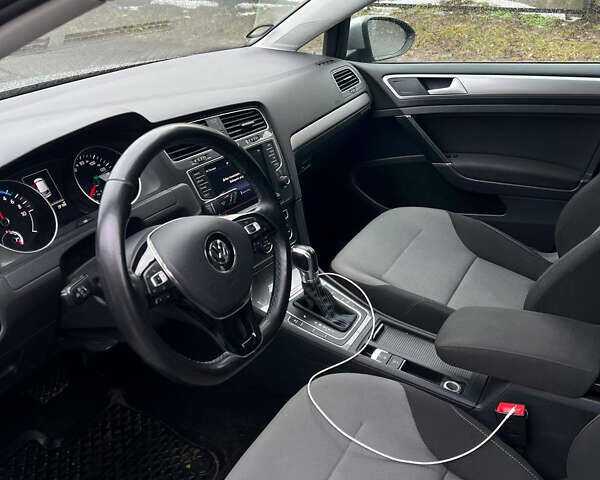 Фольксваген e-Golf, объемом двигателя 0 л и пробегом 120 тыс. км за 10000 $, фото 4 на Automoto.ua