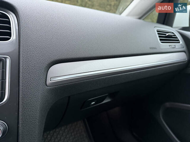 Фольксваген e-Golf, объемом двигателя 0 л и пробегом 110 тыс. км за 8990 $, фото 59 на Automoto.ua