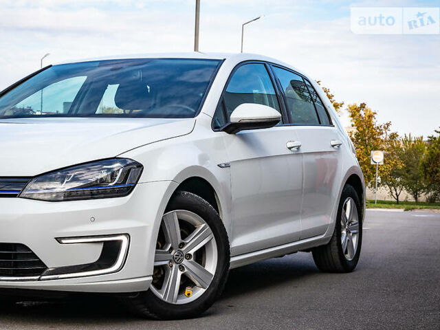 Фольксваген e-Golf, объемом двигателя 0 л и пробегом 119 тыс. км за 13999 $, фото 4 на Automoto.ua