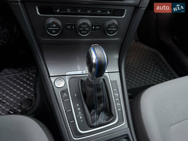 Фольксваген e-Golf, объемом двигателя 0 л и пробегом 110 тыс. км за 8990 $, фото 76 на Automoto.ua
