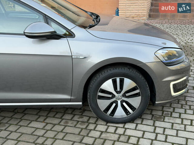 Фольксваген e-Golf, объемом двигателя 0 л и пробегом 99 тыс. км за 9300 $, фото 30 на Automoto.ua