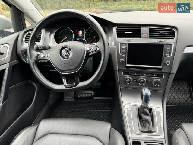 Фольксваген e-Golf, объемом двигателя 0 л и пробегом 92 тыс. км за 9450 $, фото 82 на Automoto.ua