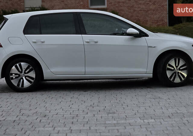 Фольксваген e-Golf, объемом двигателя 0 л и пробегом 114 тыс. км за 10500 $, фото 3 на Automoto.ua