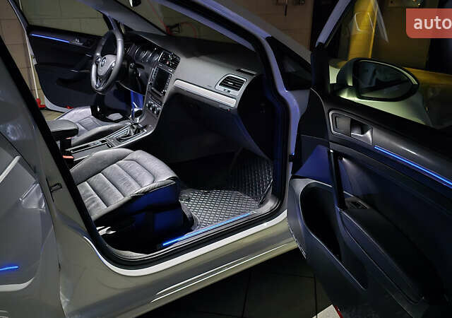 Фольксваген e-Golf, объемом двигателя 0 л и пробегом 114 тыс. км за 10500 $, фото 7 на Automoto.ua