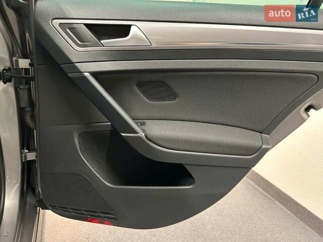 Фольксваген e-Golf, объемом двигателя 0 л и пробегом 151 тыс. км за 8799 $, фото 14 на Automoto.ua