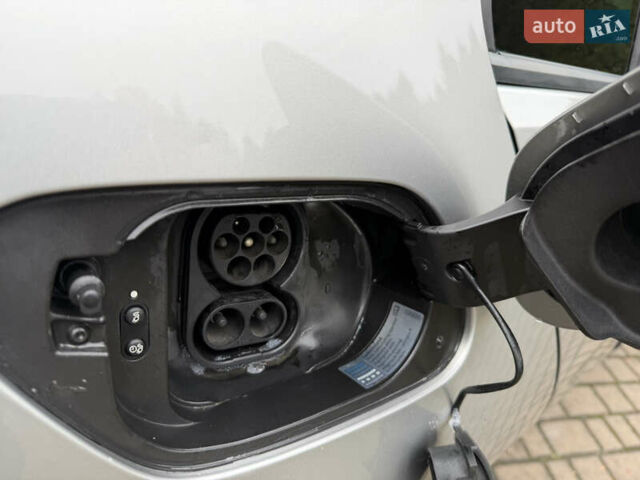 Фольксваген e-Golf, объемом двигателя 0 л и пробегом 92 тыс. км за 9450 $, фото 109 на Automoto.ua