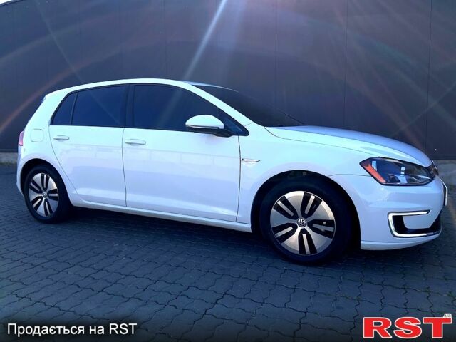 Фольксваген e-Golf, объемом двигателя 0 л и пробегом 95 тыс. км за 12200 $, фото 1 на Automoto.ua